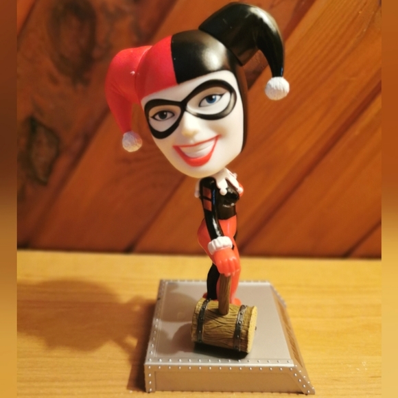 Bobble Head Harley Quinn - Picture 4 of 5